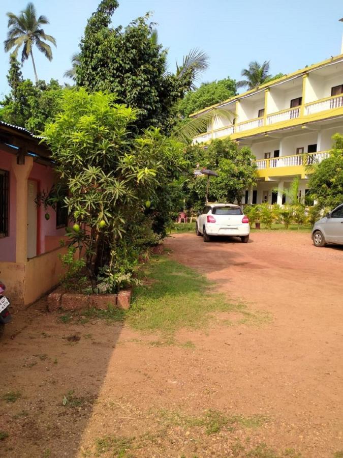 Durga Resort *